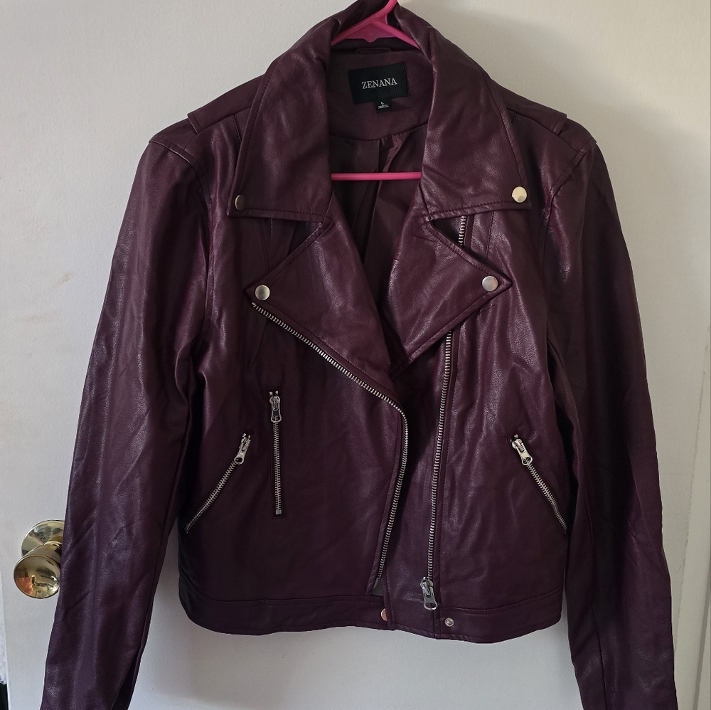 Burgundy Leather cropped jacket!